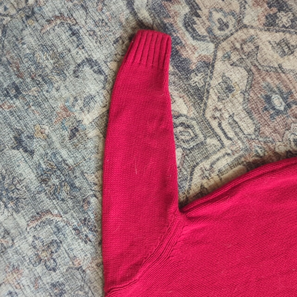 Red Sweater - Picture 5 of 9
